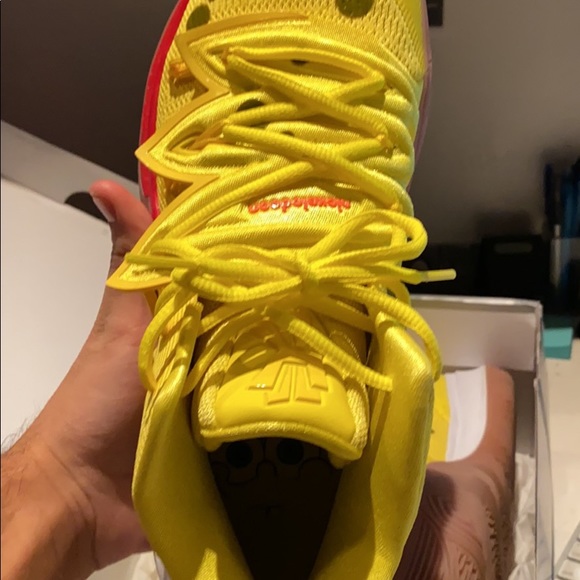 spongebob kyrie 5s footlocker
